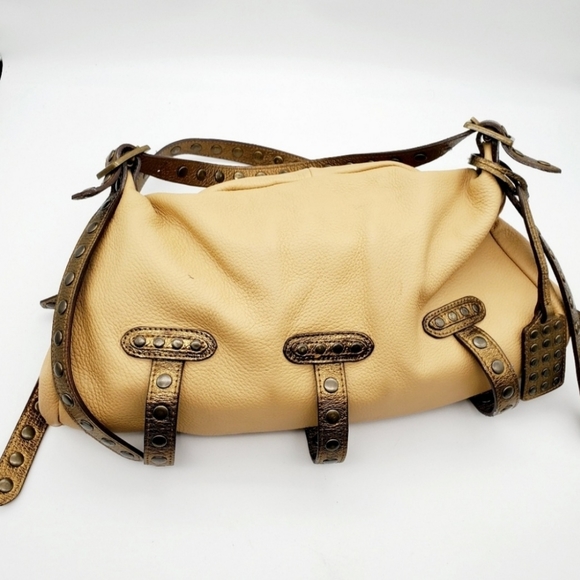 💯 Be & D Leather & Grommet Stud Satchel - Picture 2 of 15